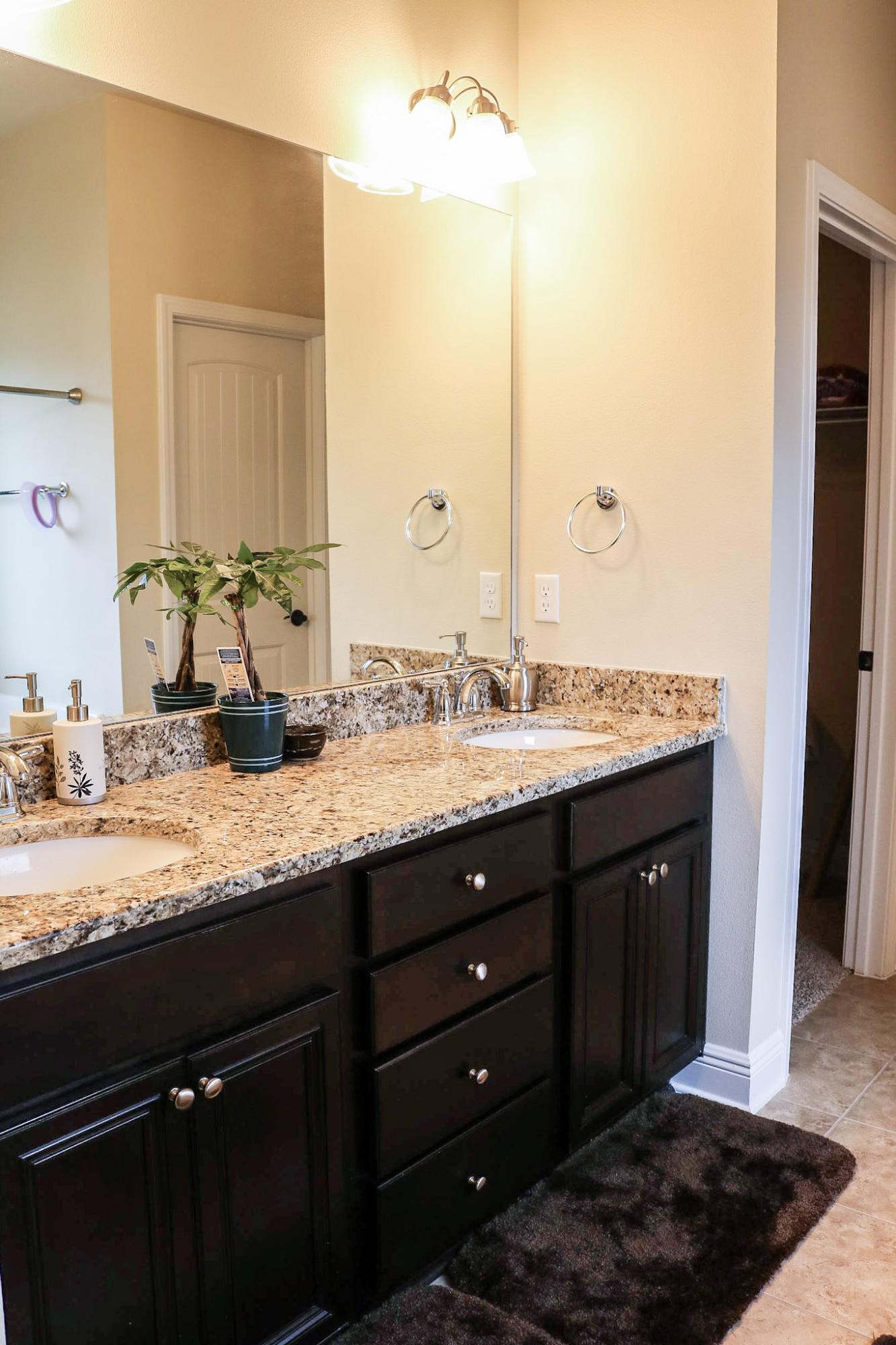 BROWNSTONE MANOR - Residential