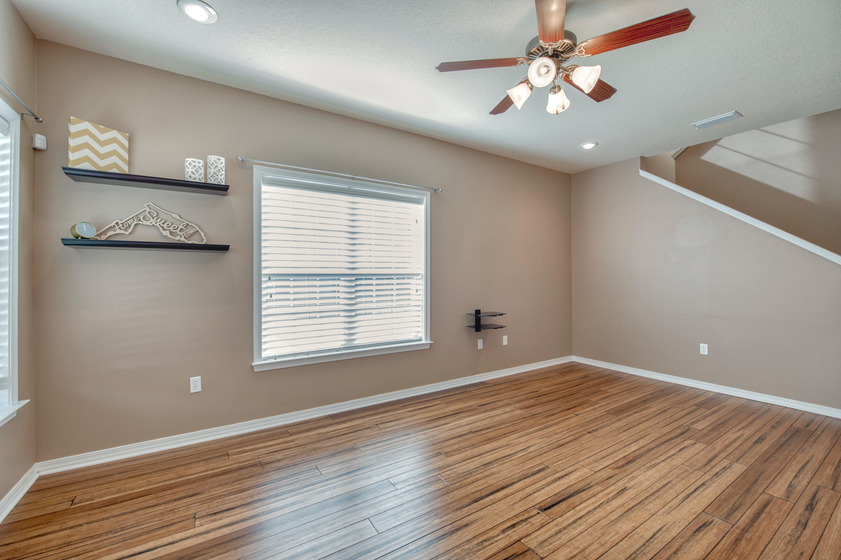 MERIDIAN SQUARE T/H - Residential