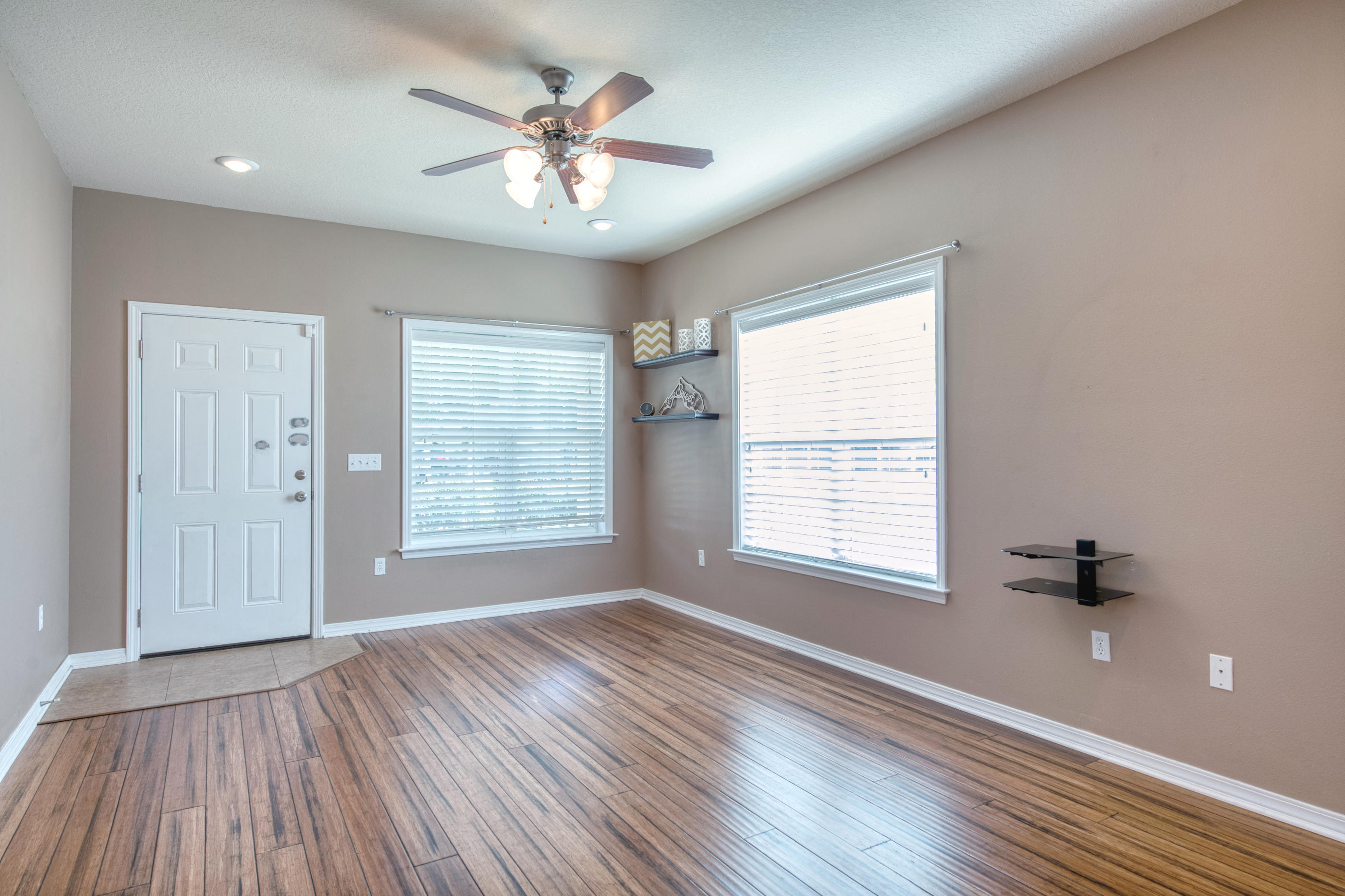 MERIDIAN SQUARE T/H - Residential