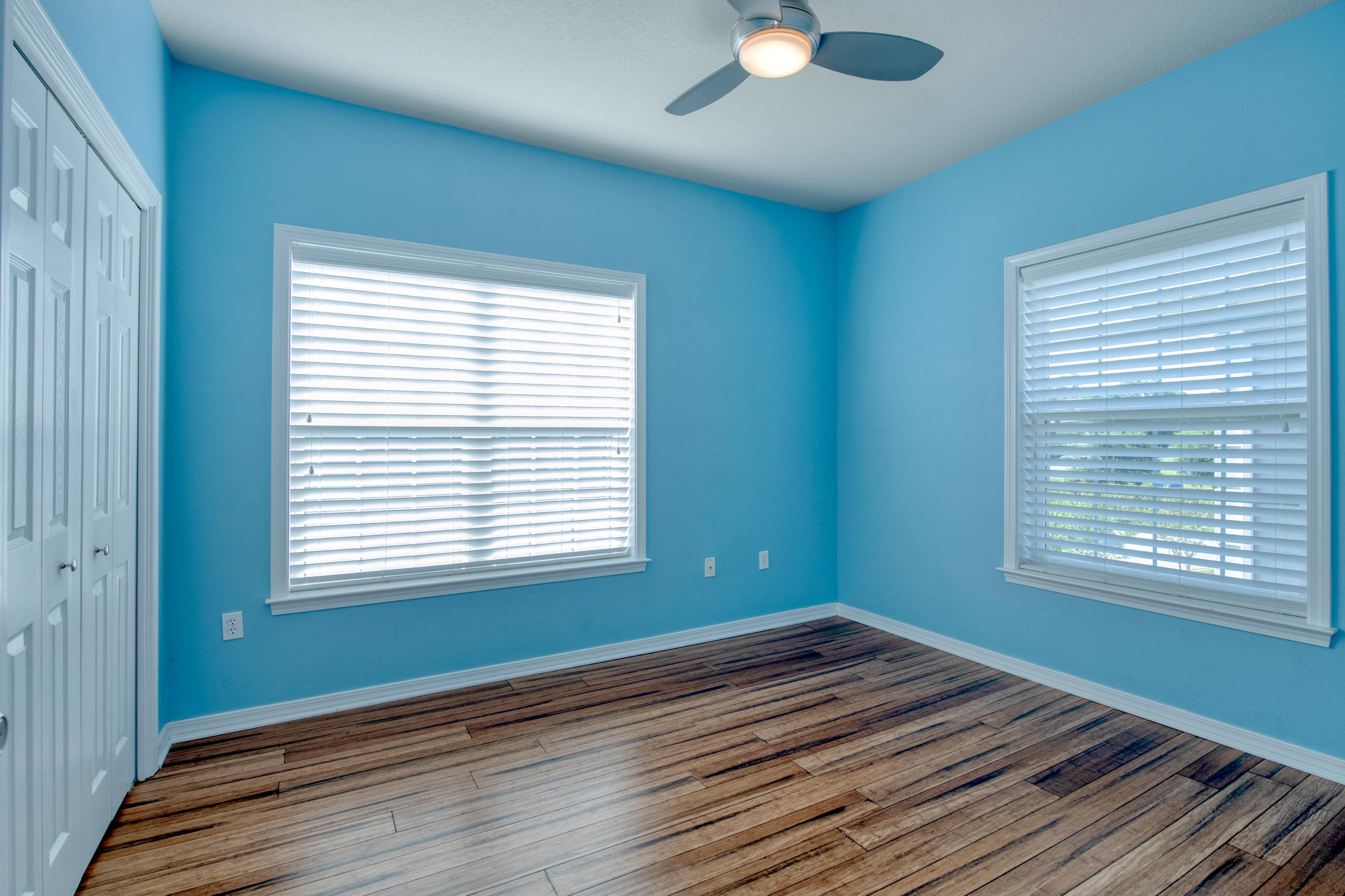 MERIDIAN SQUARE T/H - Residential