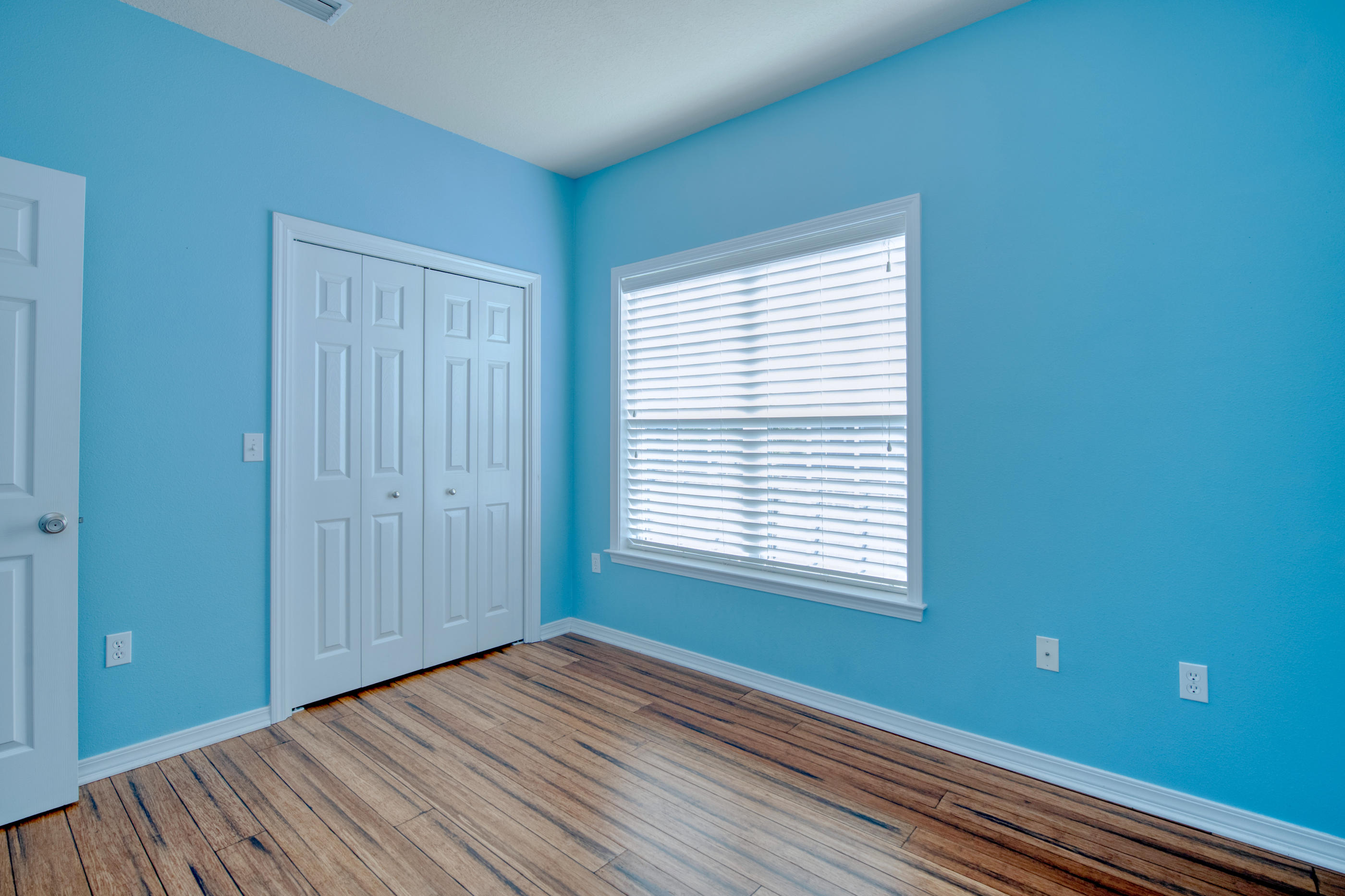 MERIDIAN SQUARE T/H - Residential