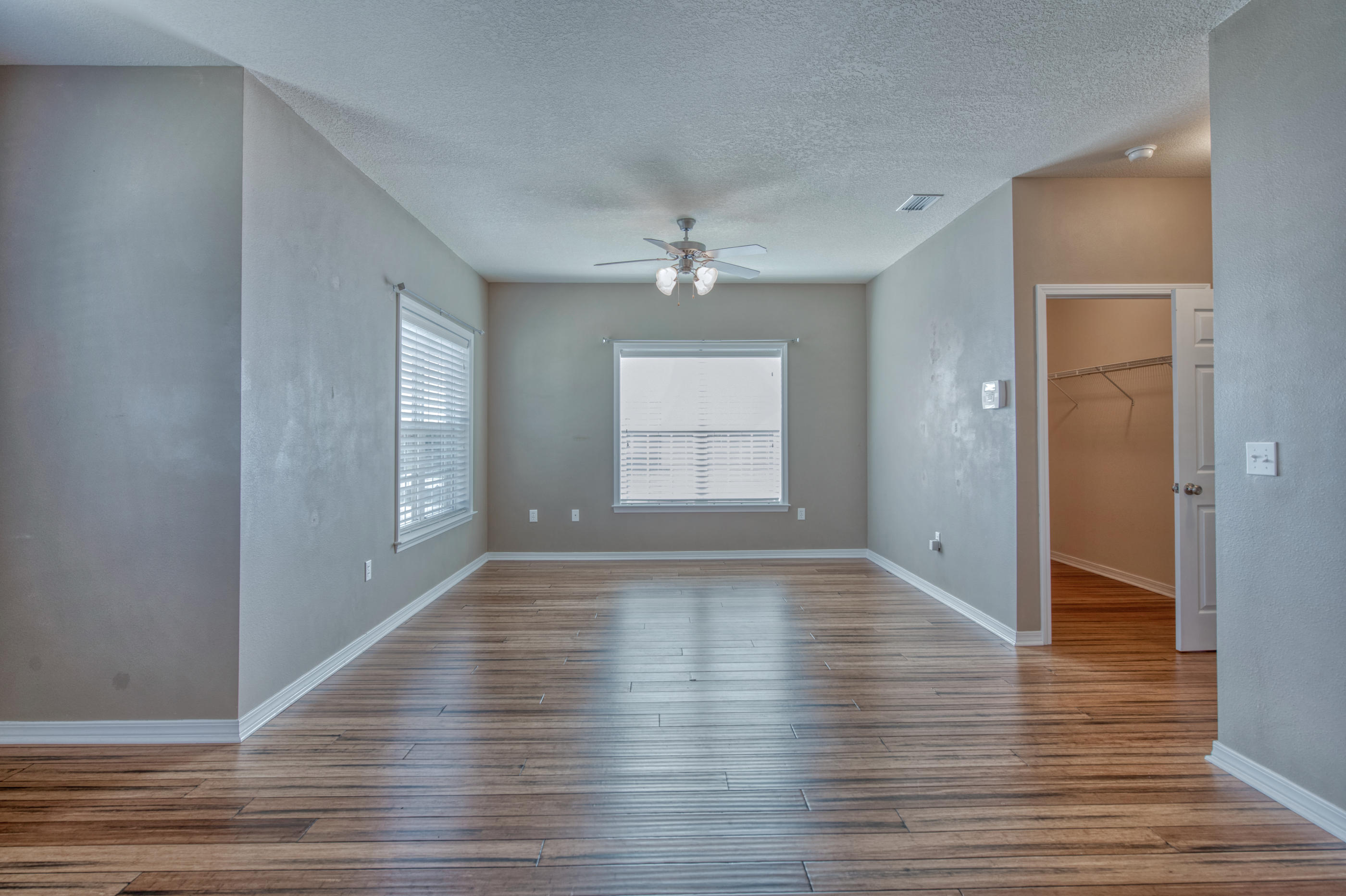 MERIDIAN SQUARE T/H - Residential