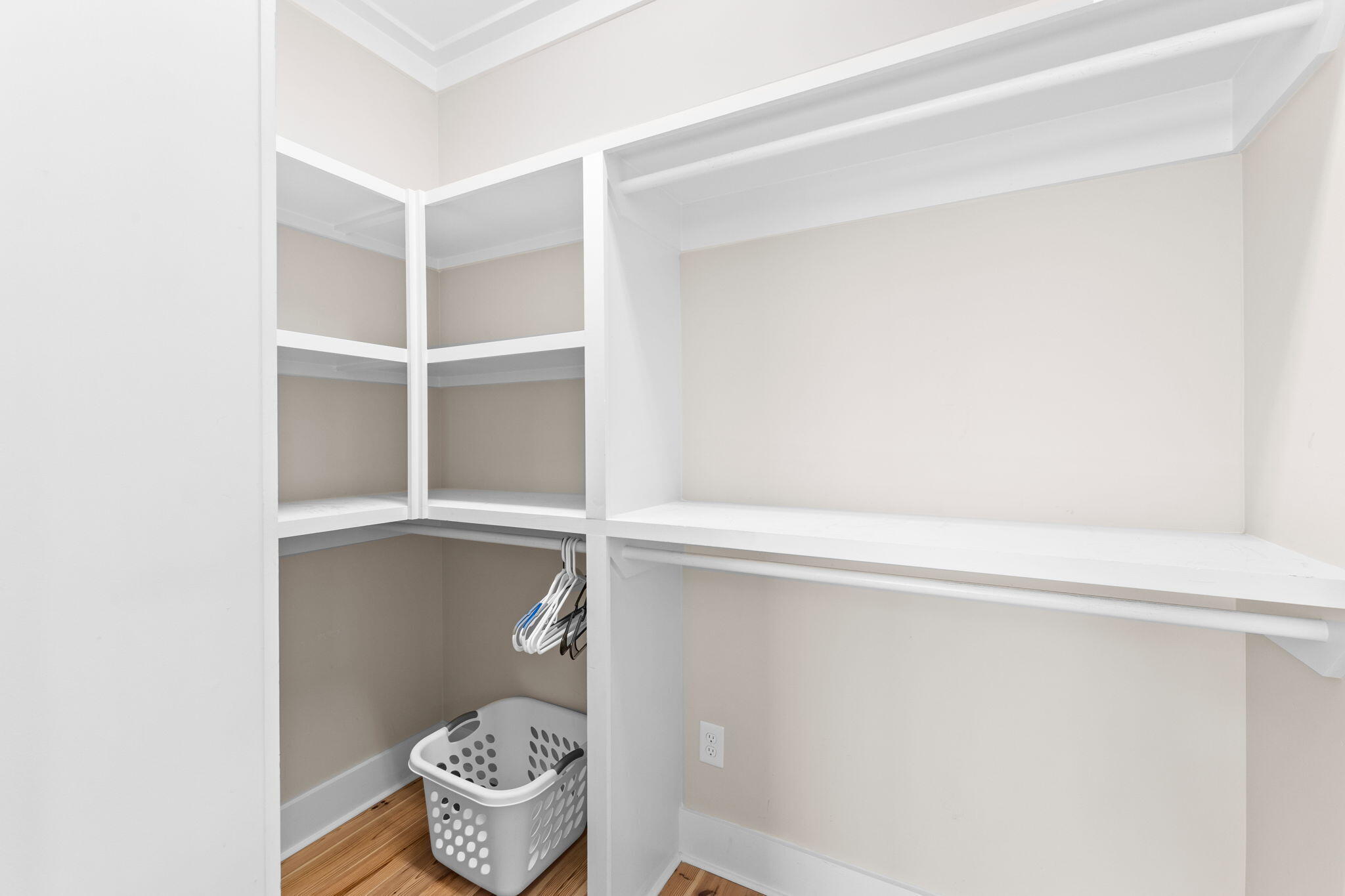 FOREST LAKES - Residential