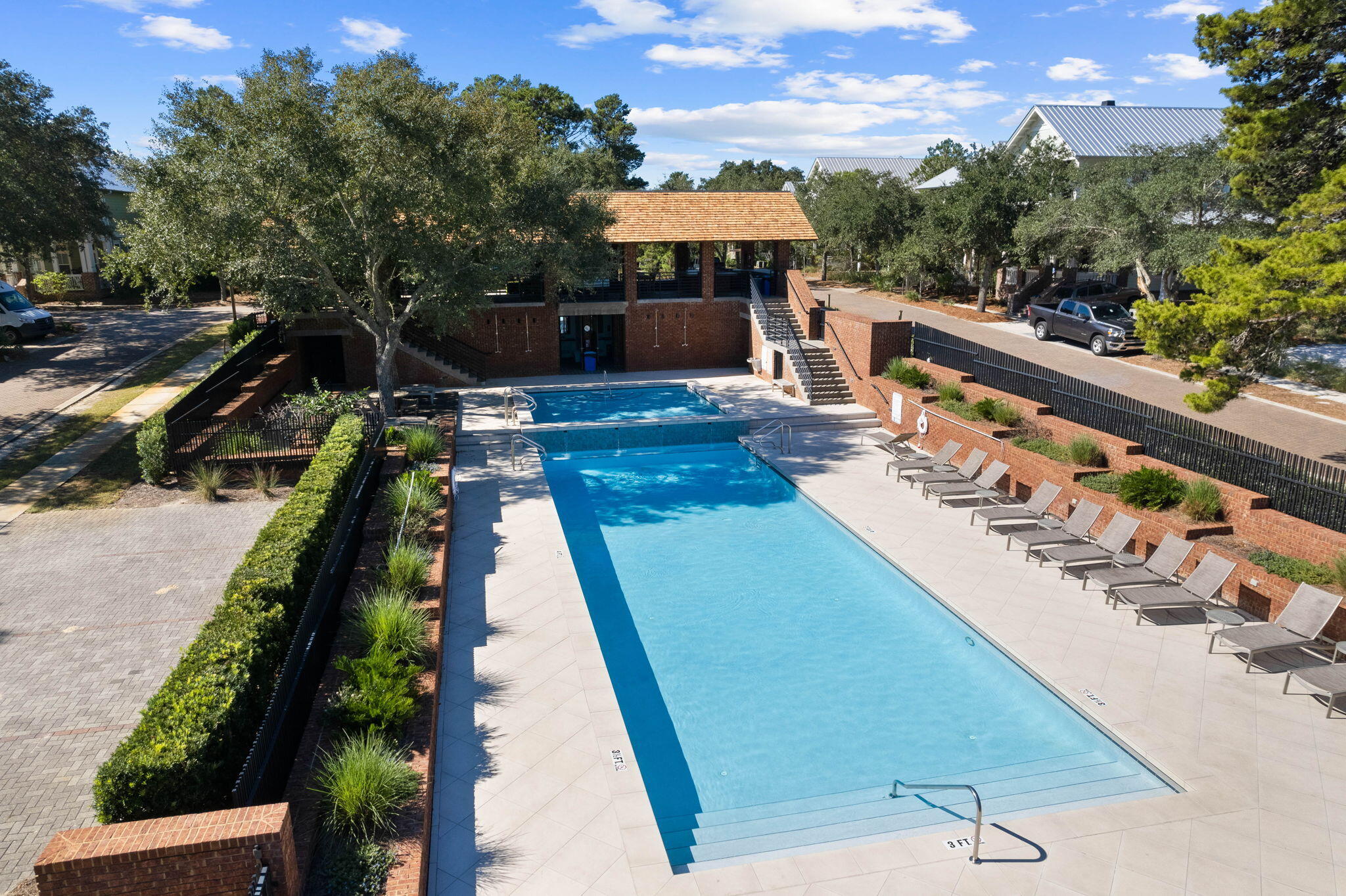 FOREST LAKES - Residential