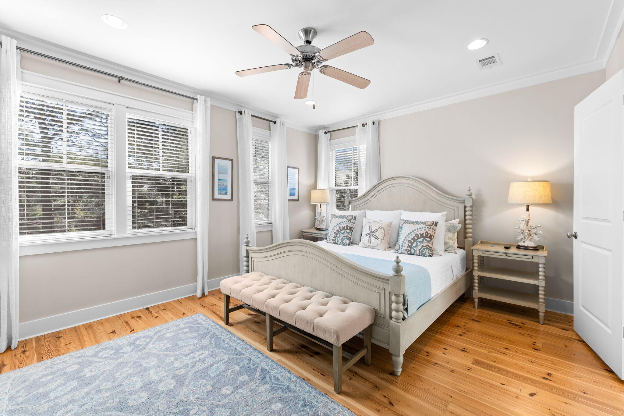 FOREST LAKES - Residential