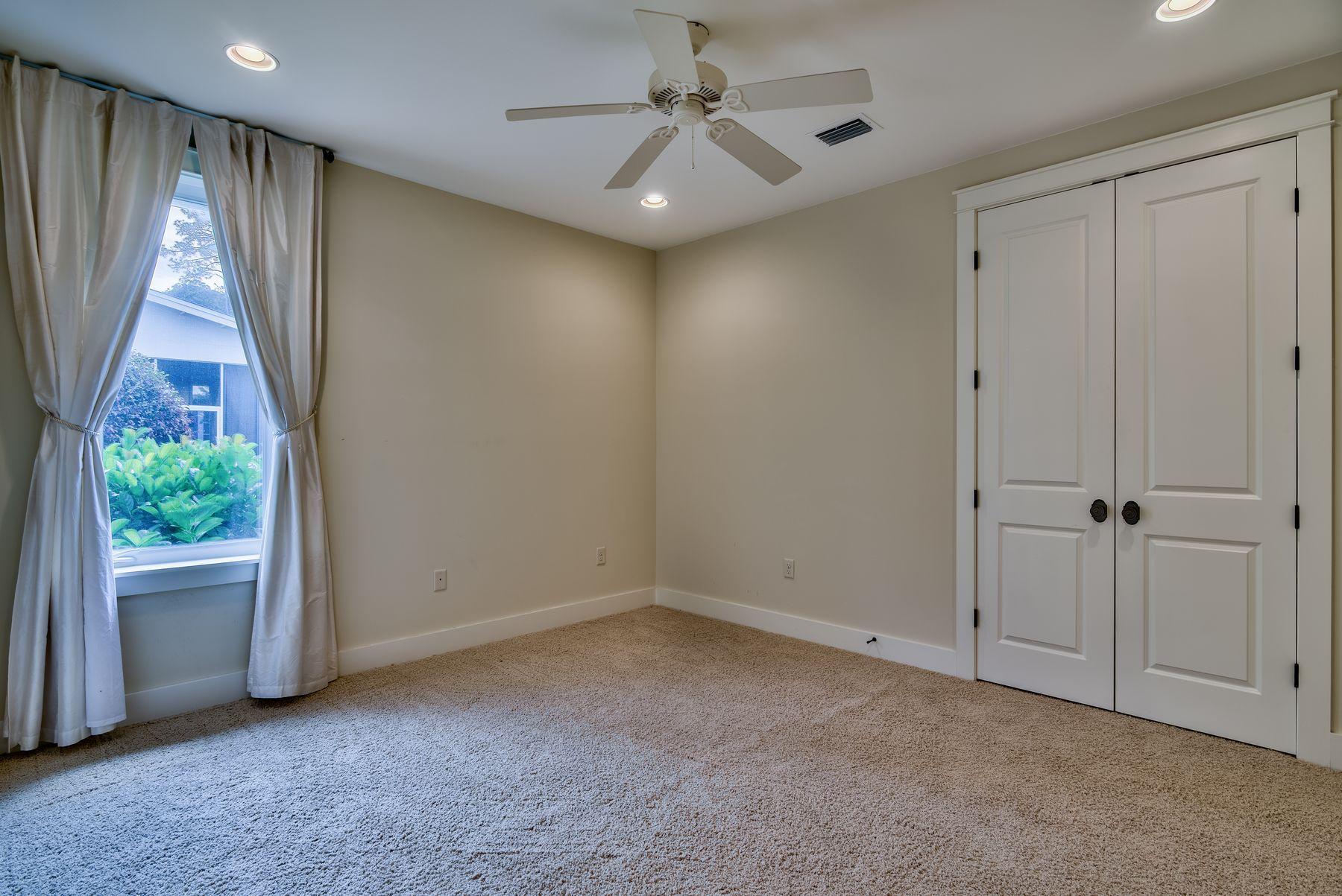 CARSON OAKS - Residential