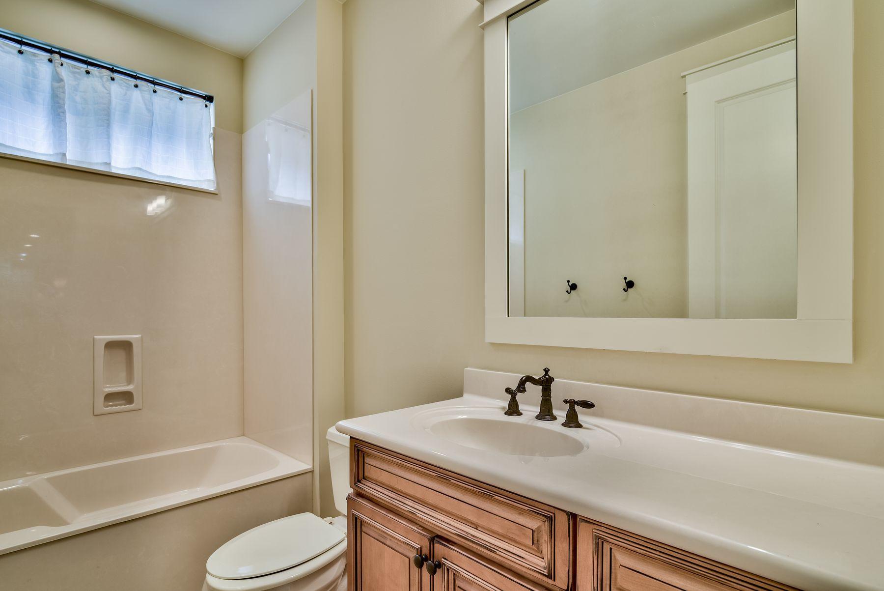 CARSON OAKS - Residential