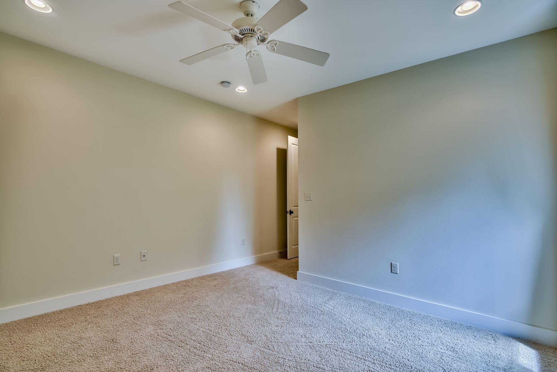 CARSON OAKS - Residential