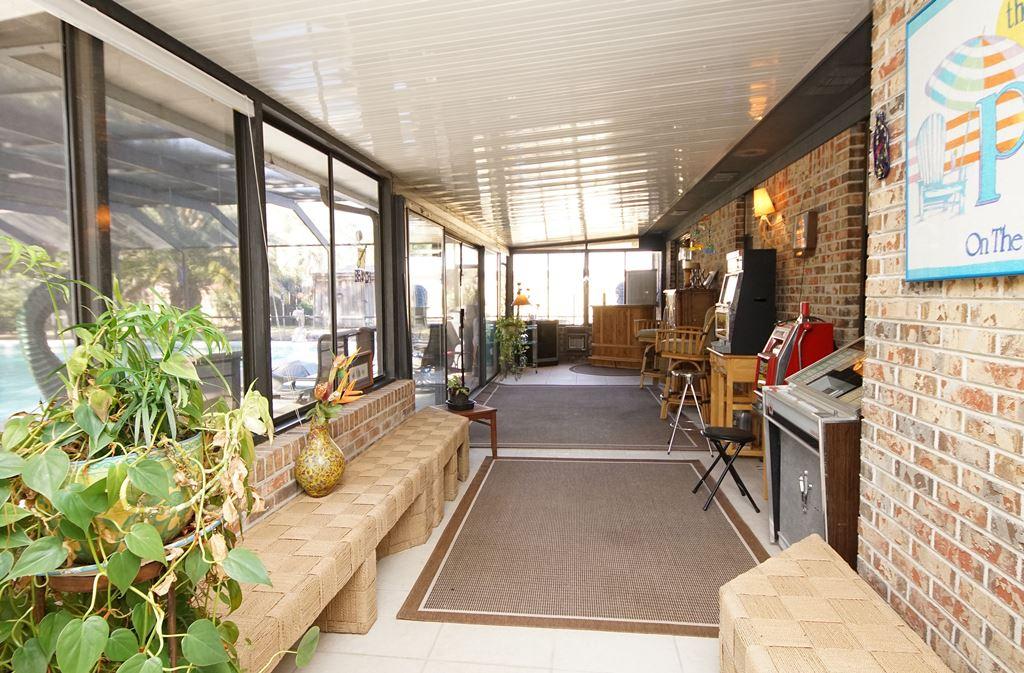 LIDO VILLAGE - Residential