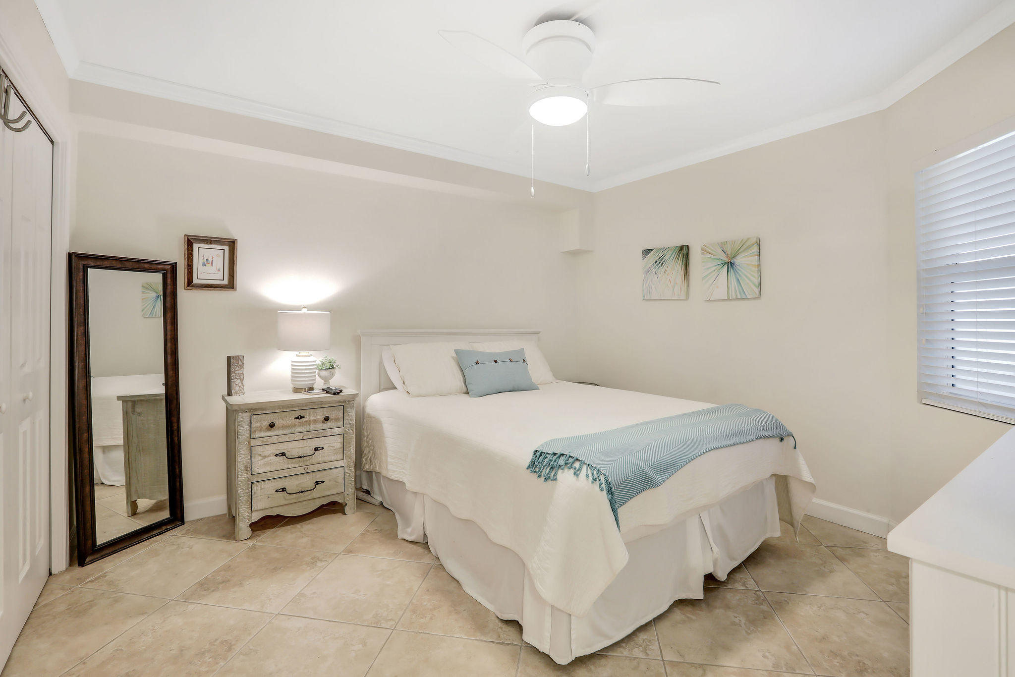 SEASPRAY CONDO - Residential