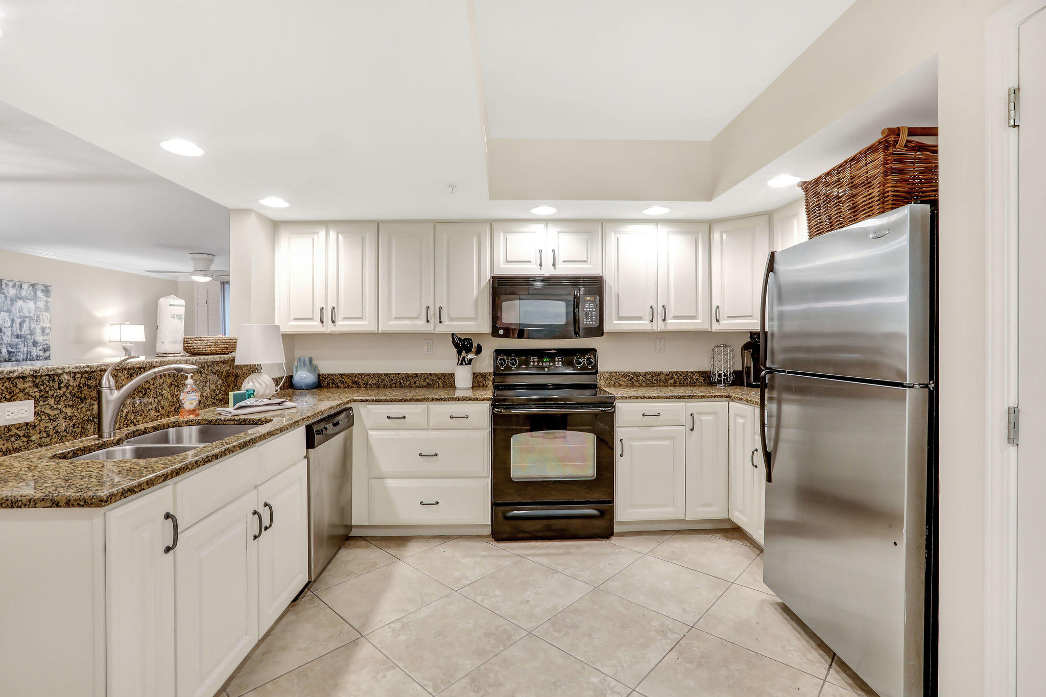 SEASPRAY CONDO - Residential