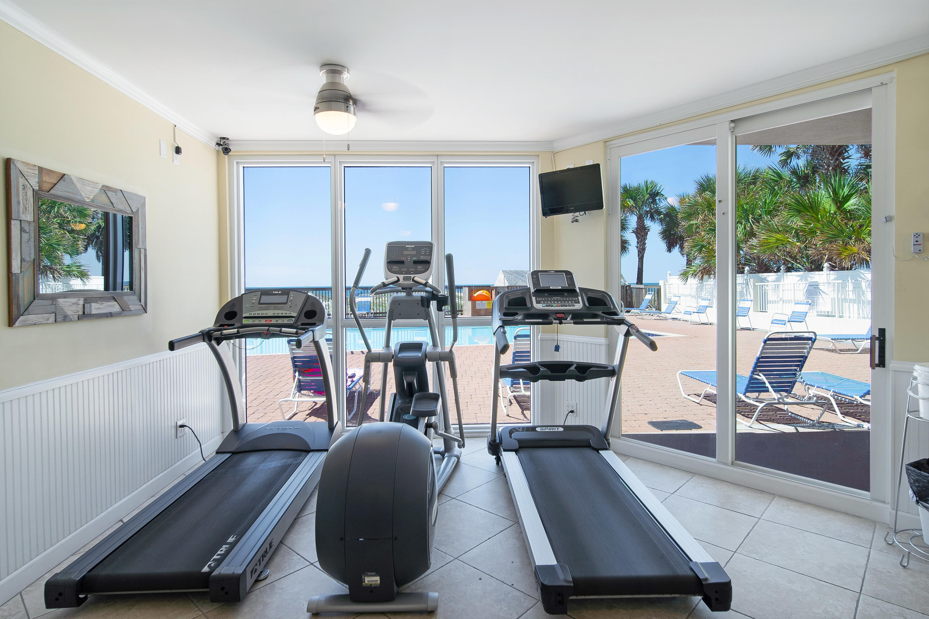 SEASPRAY CONDO - Residential