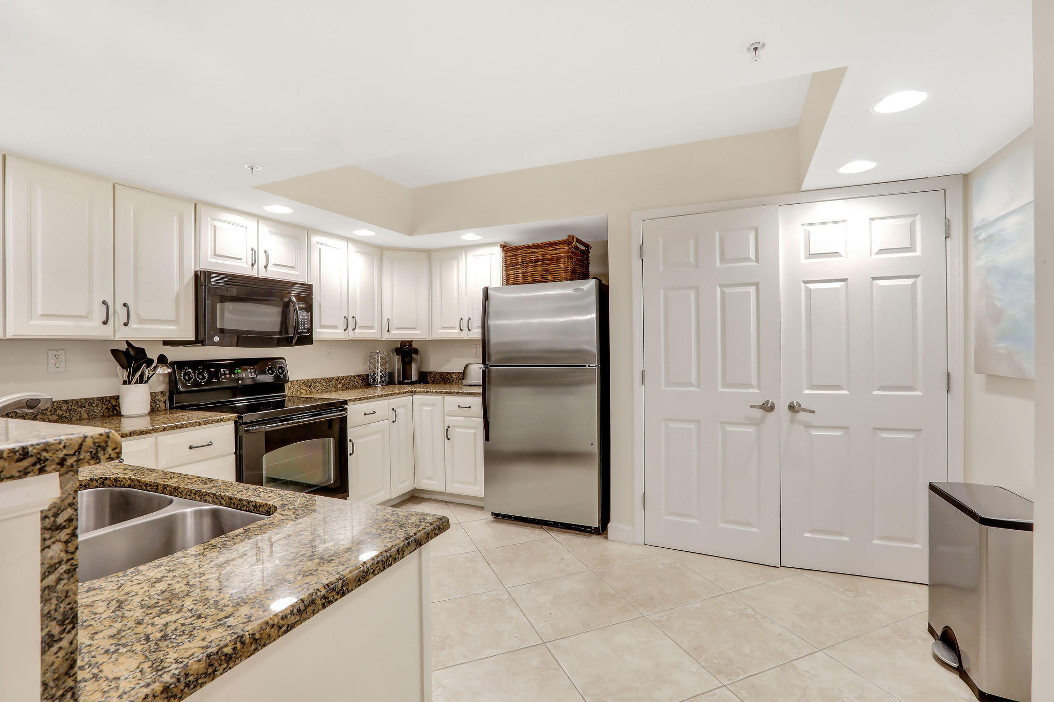 SEASPRAY CONDO - Residential