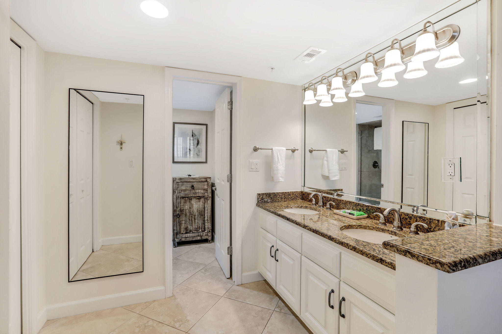 SEASPRAY CONDO - Residential