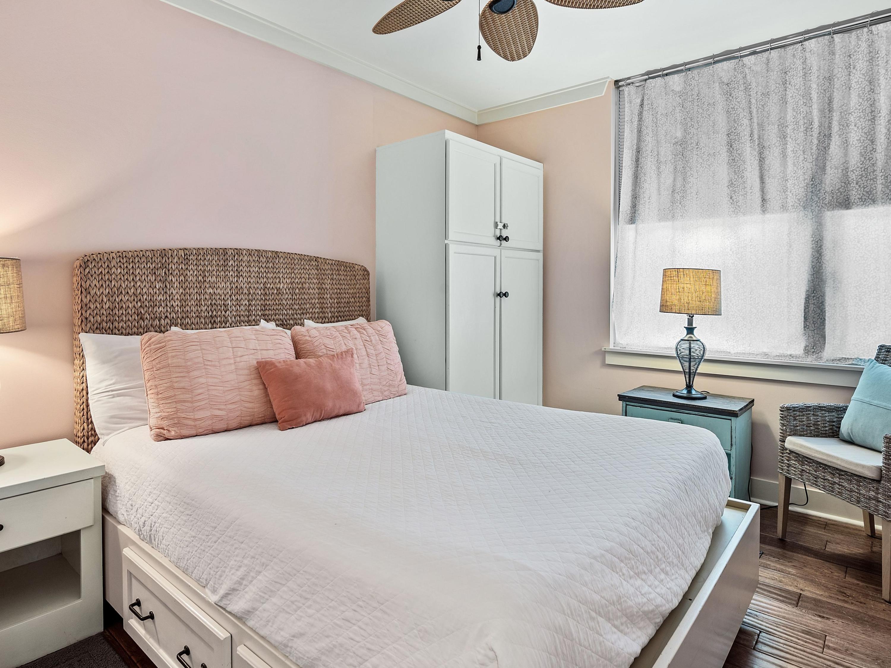 Six Palms at Gulf Place - Residential