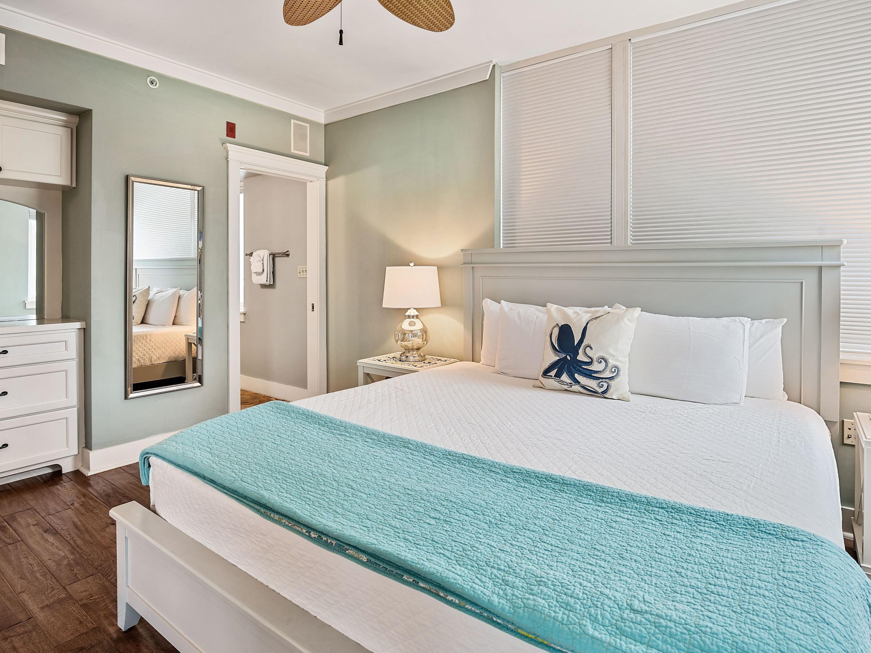 Six Palms at Gulf Place - Residential