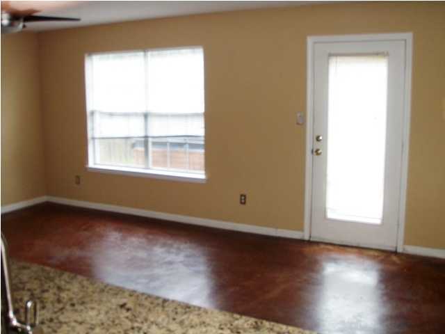 ADASHAN GARDYNS - Residential Lease