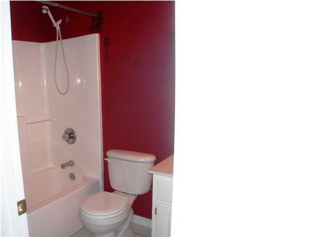 ADASHAN GARDYNS - Residential Lease