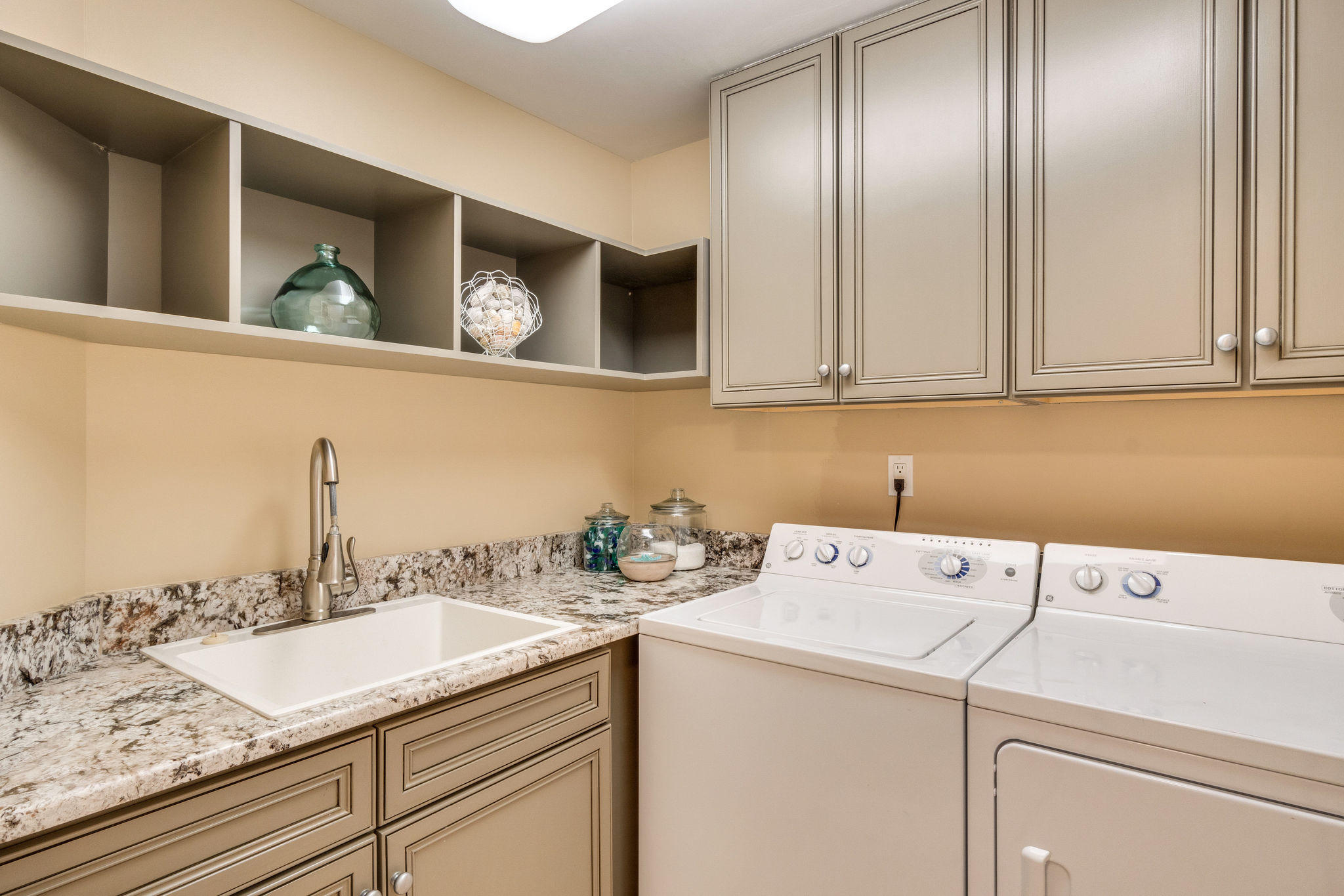 ONE BEACH CLUB DRIVE - Residential