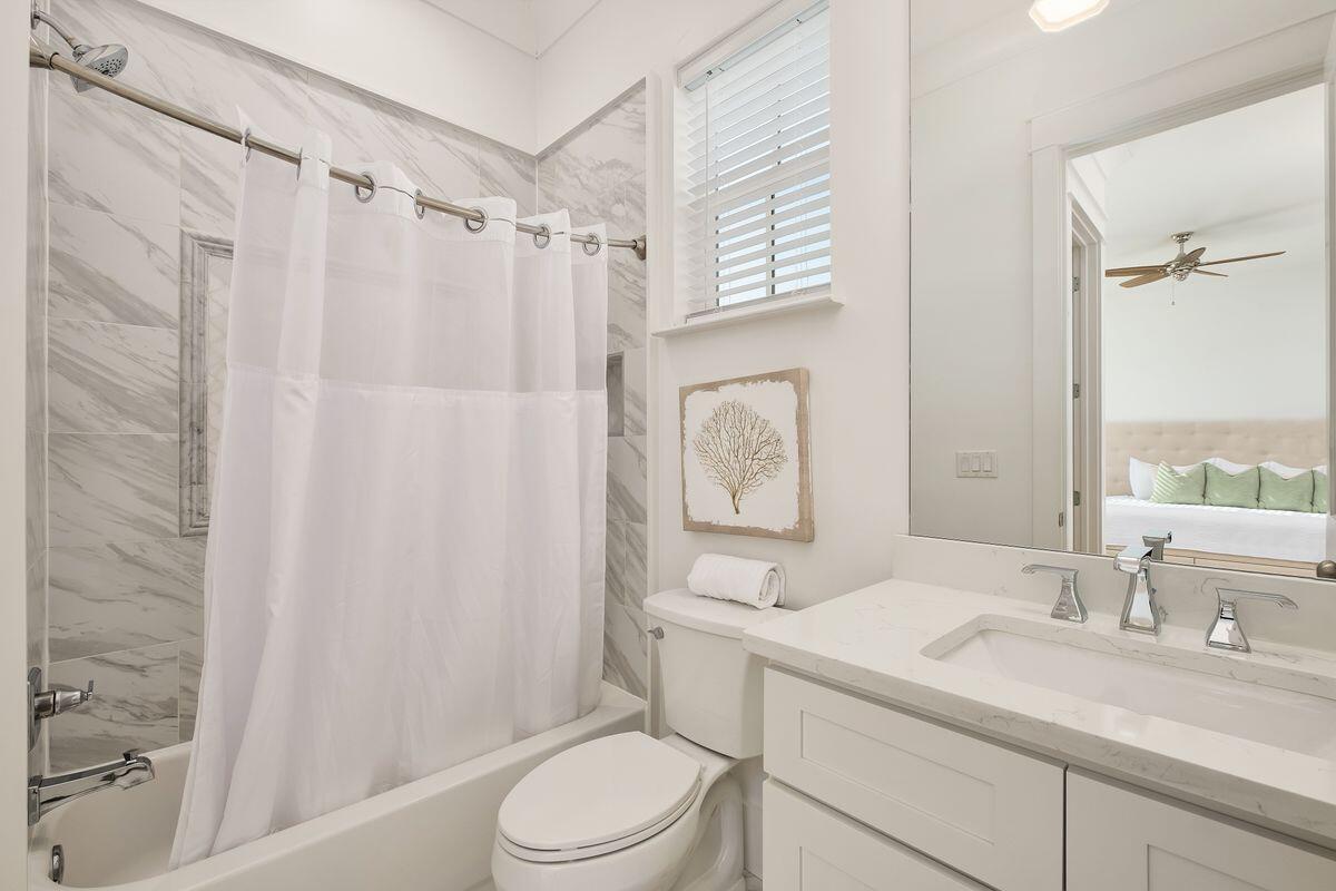 EMERALD WATERS VILLAGE - Residential