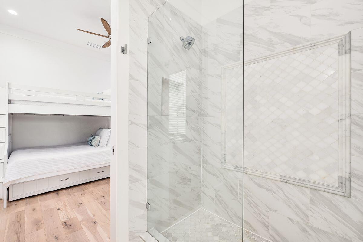 EMERALD WATERS VILLAGE - Residential