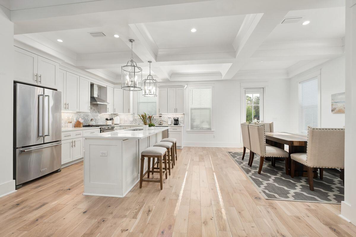 EMERALD WATERS VILLAGE - Residential