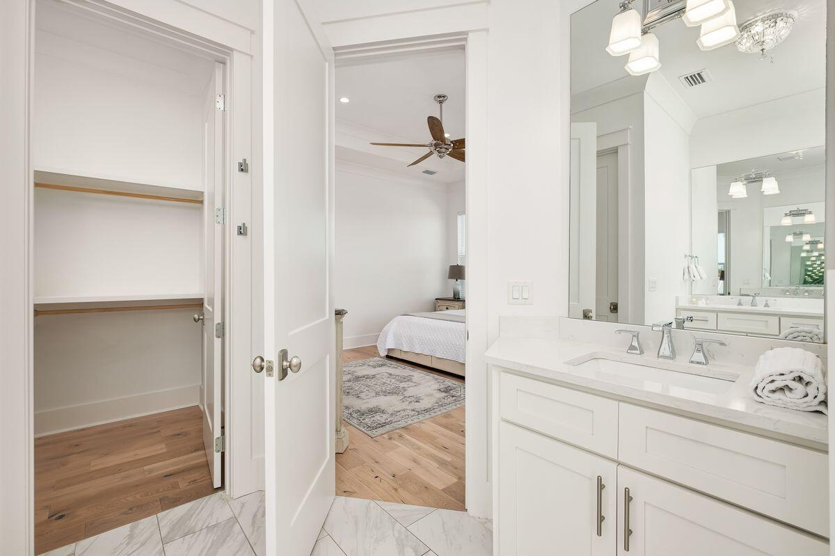 EMERALD WATERS VILLAGE - Residential