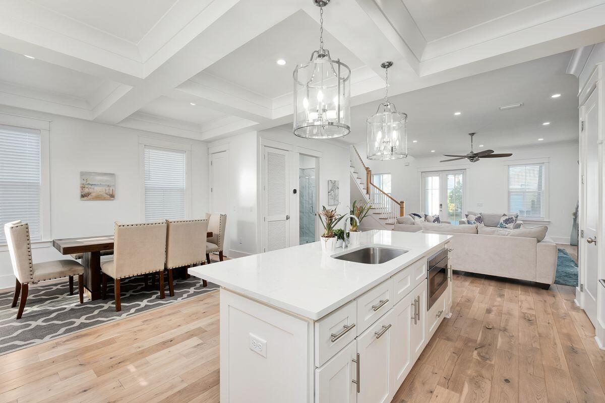 EMERALD WATERS VILLAGE - Residential