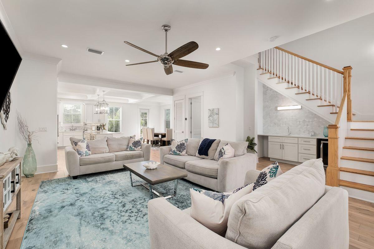 EMERALD WATERS VILLAGE - Residential