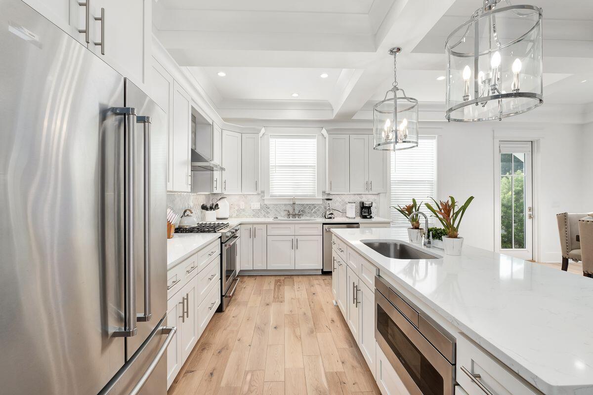 EMERALD WATERS VILLAGE - Residential