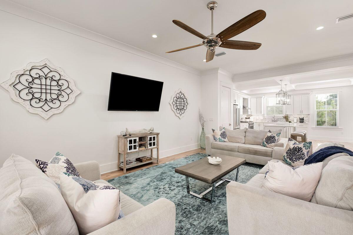 EMERALD WATERS VILLAGE - Residential