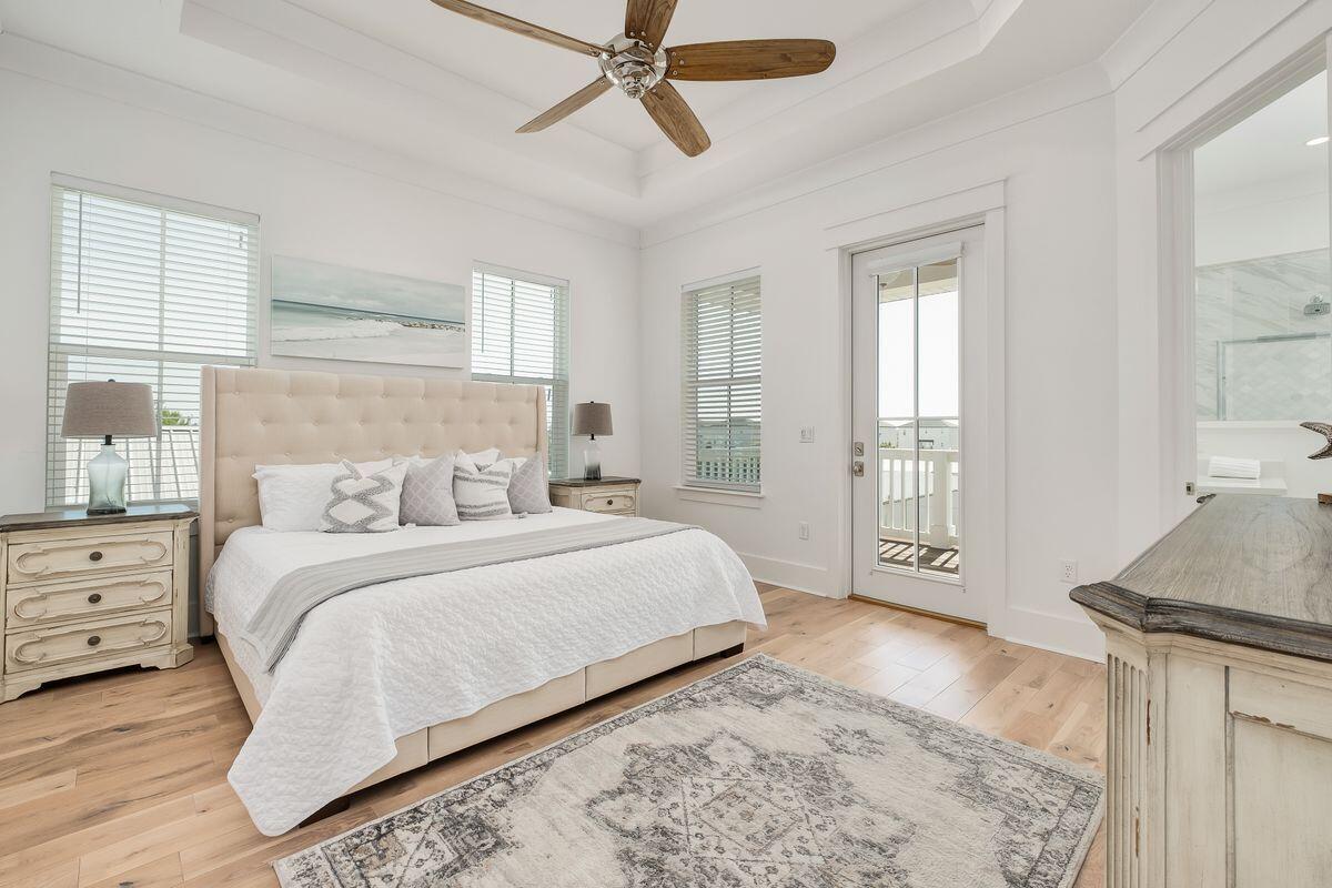 EMERALD WATERS VILLAGE - Residential