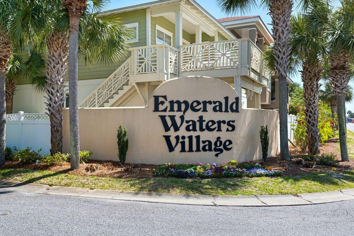 EMERALD WATERS VILLAGE - Residential