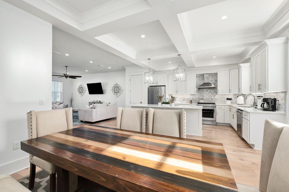 EMERALD WATERS VILLAGE - Residential