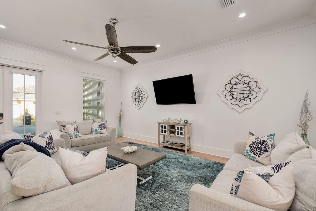 EMERALD WATERS VILLAGE - Residential