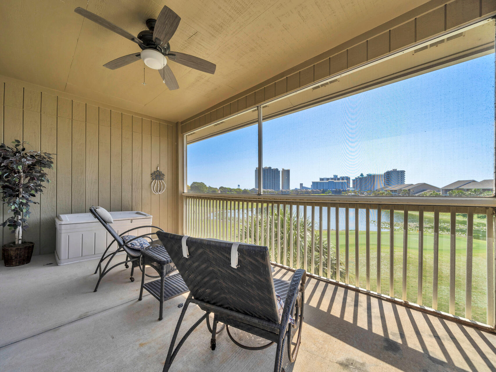 SEASCAPE CONDO PH 10 - Residential