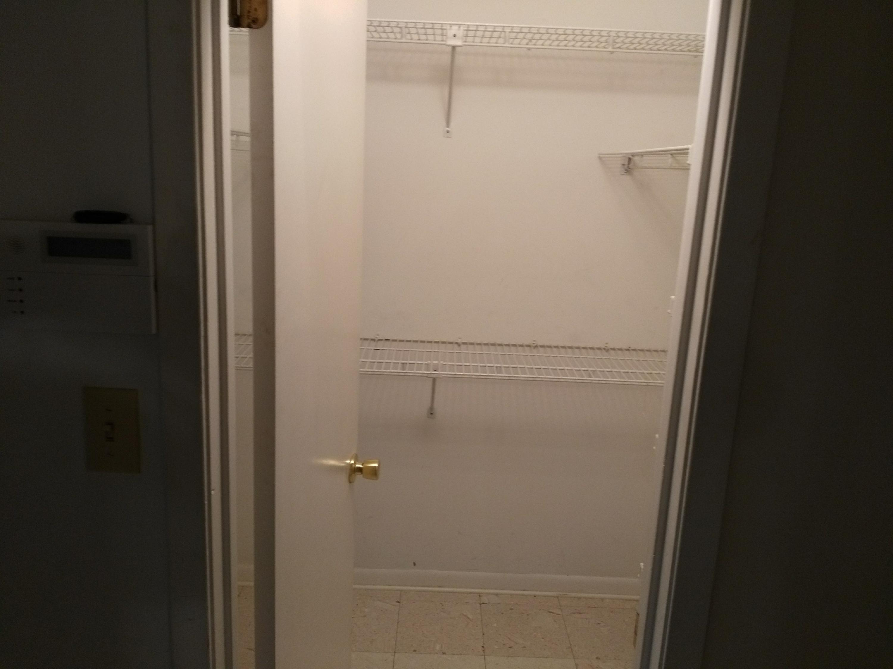 PINE SHORES - Residential