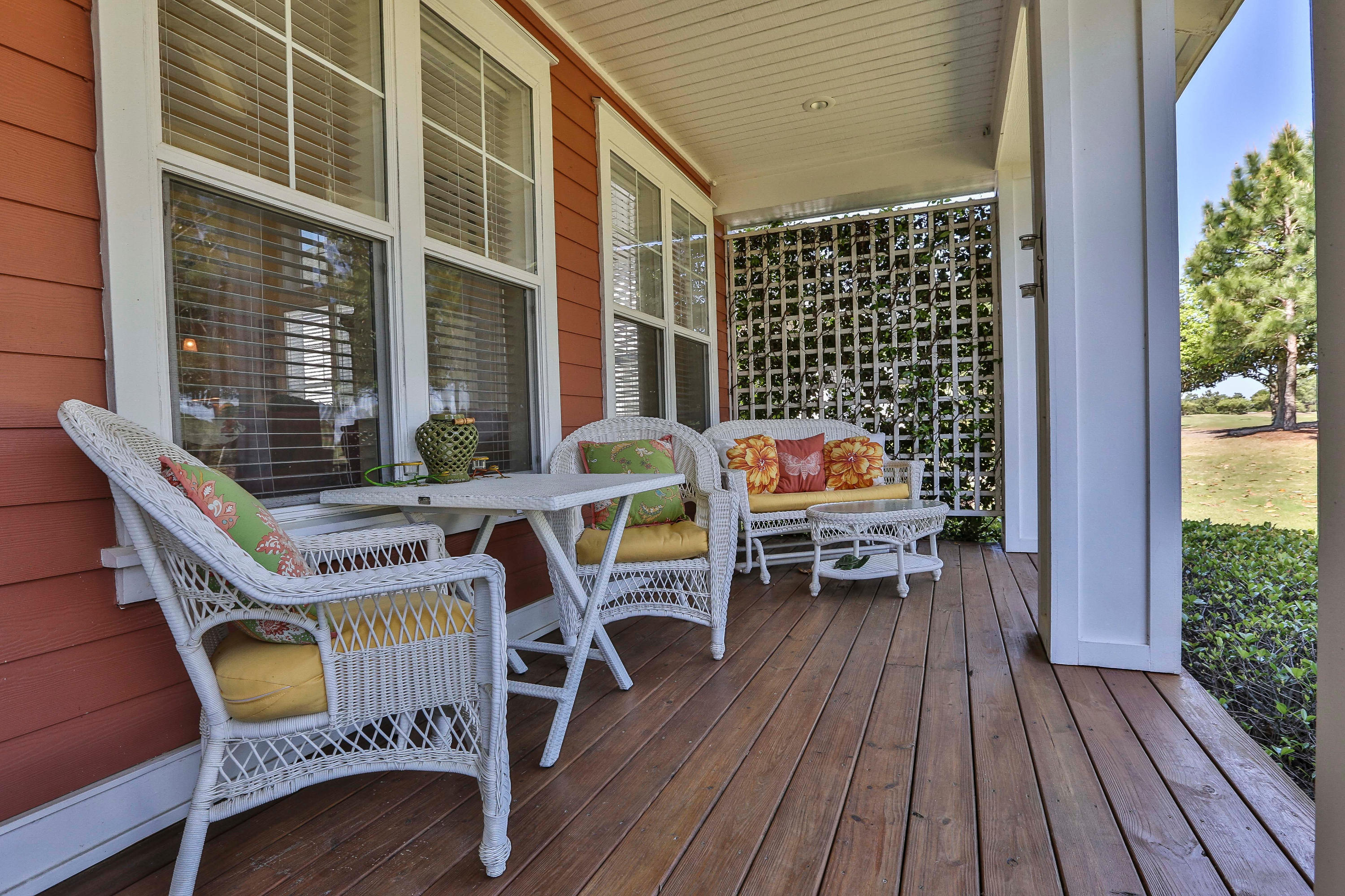 LAUREL GROVE - Residential