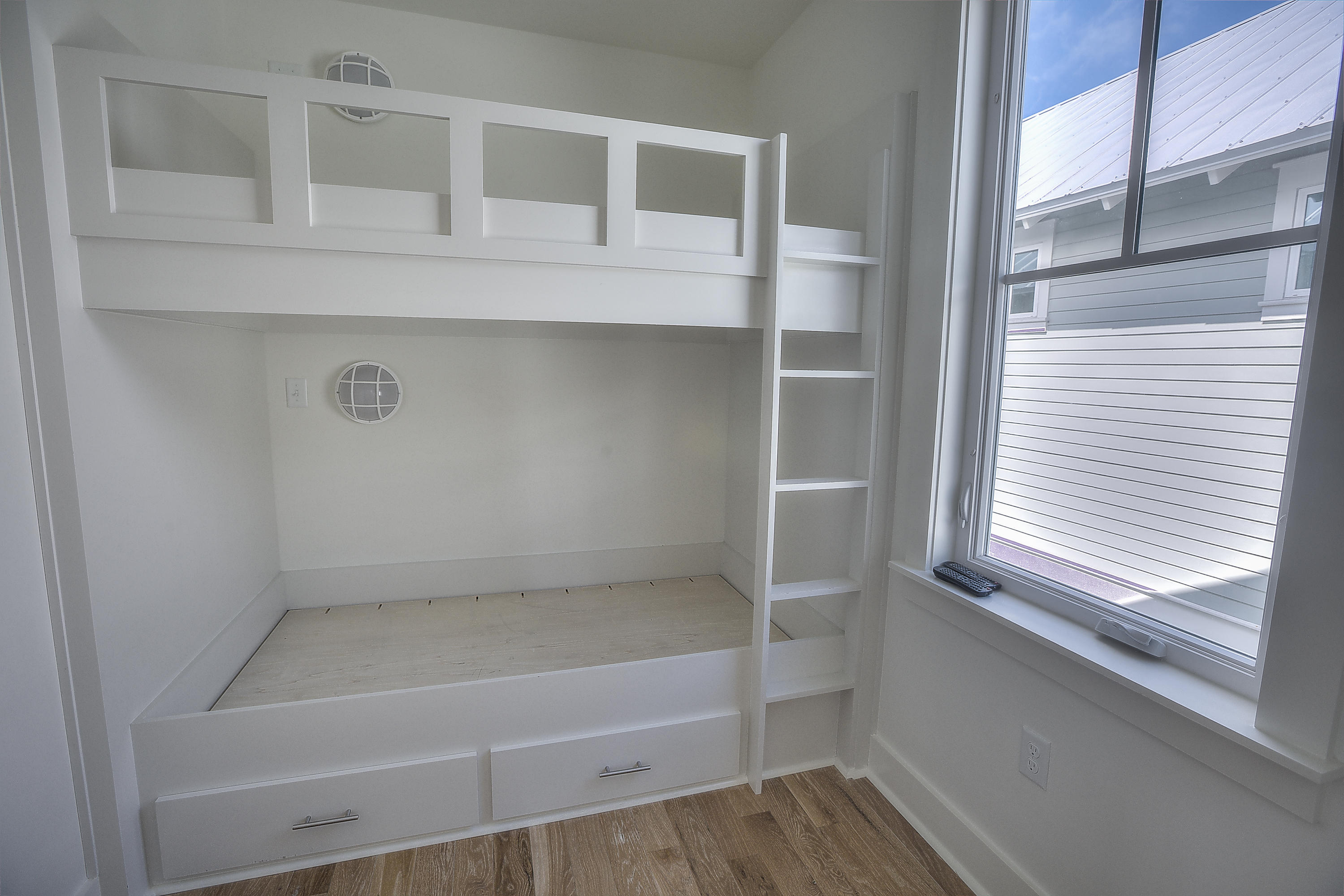 WATERCOLOR - Residential