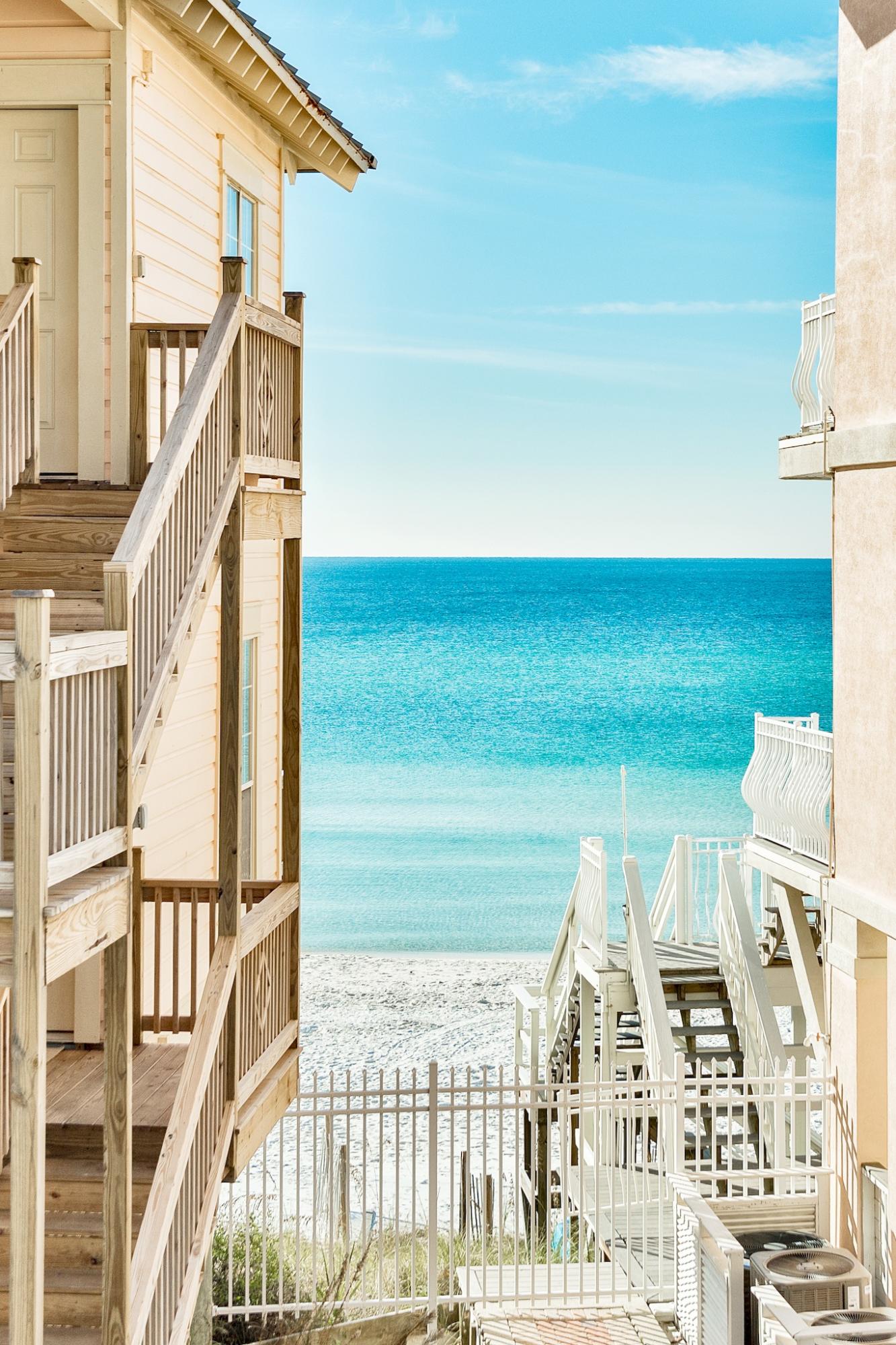 SUMMER'S EDGE - Residential