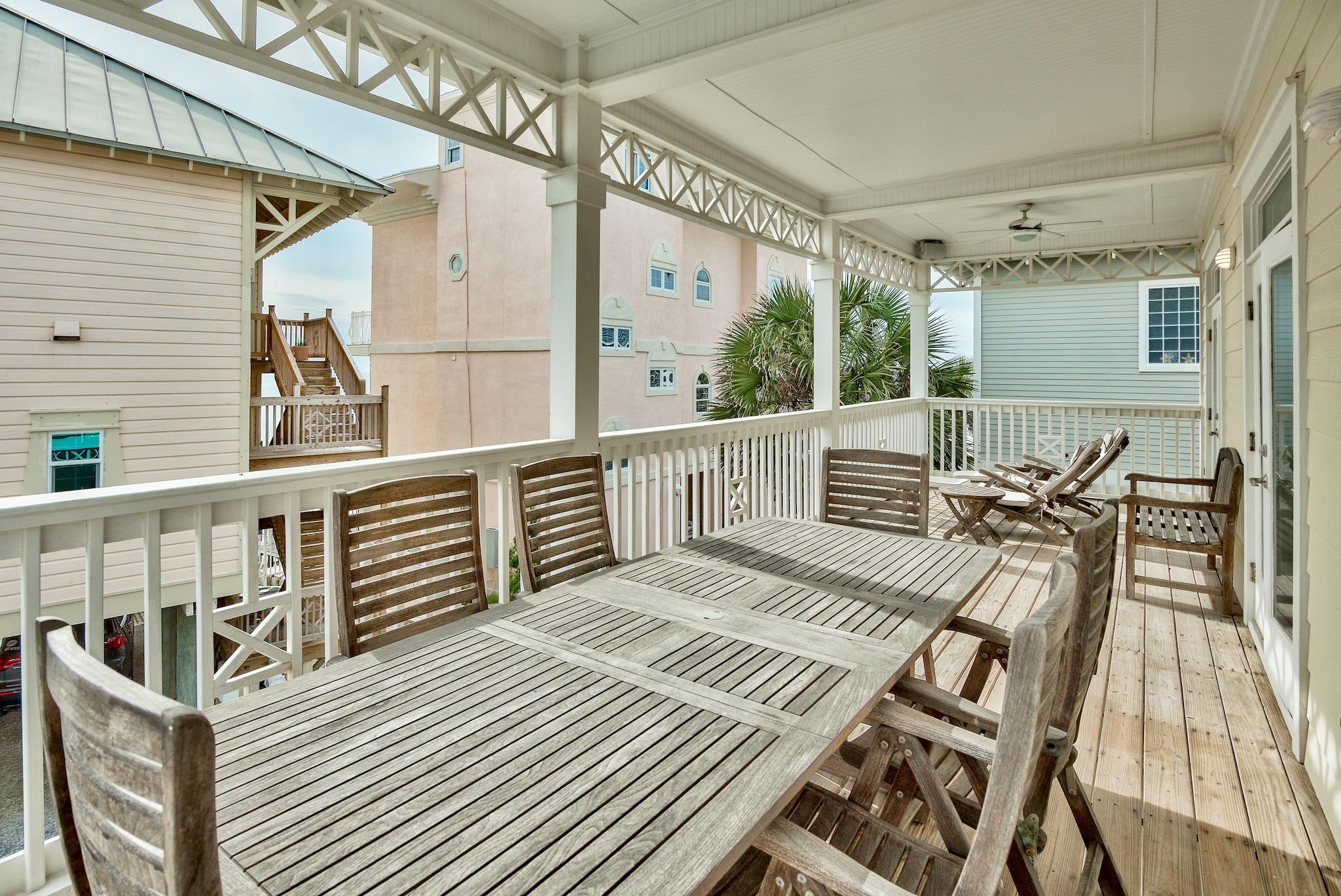 SUMMER'S EDGE - Residential