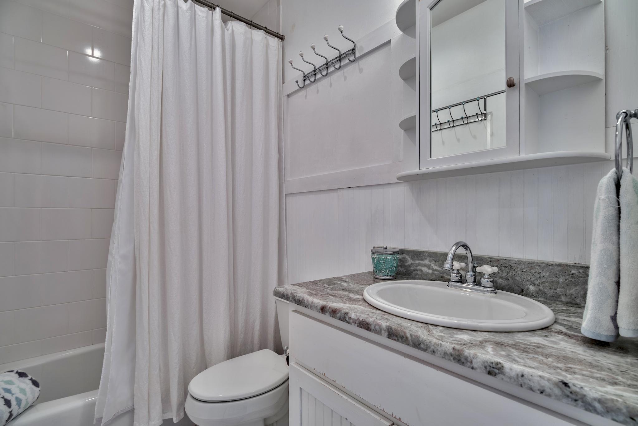 SUMMER'S EDGE - Residential