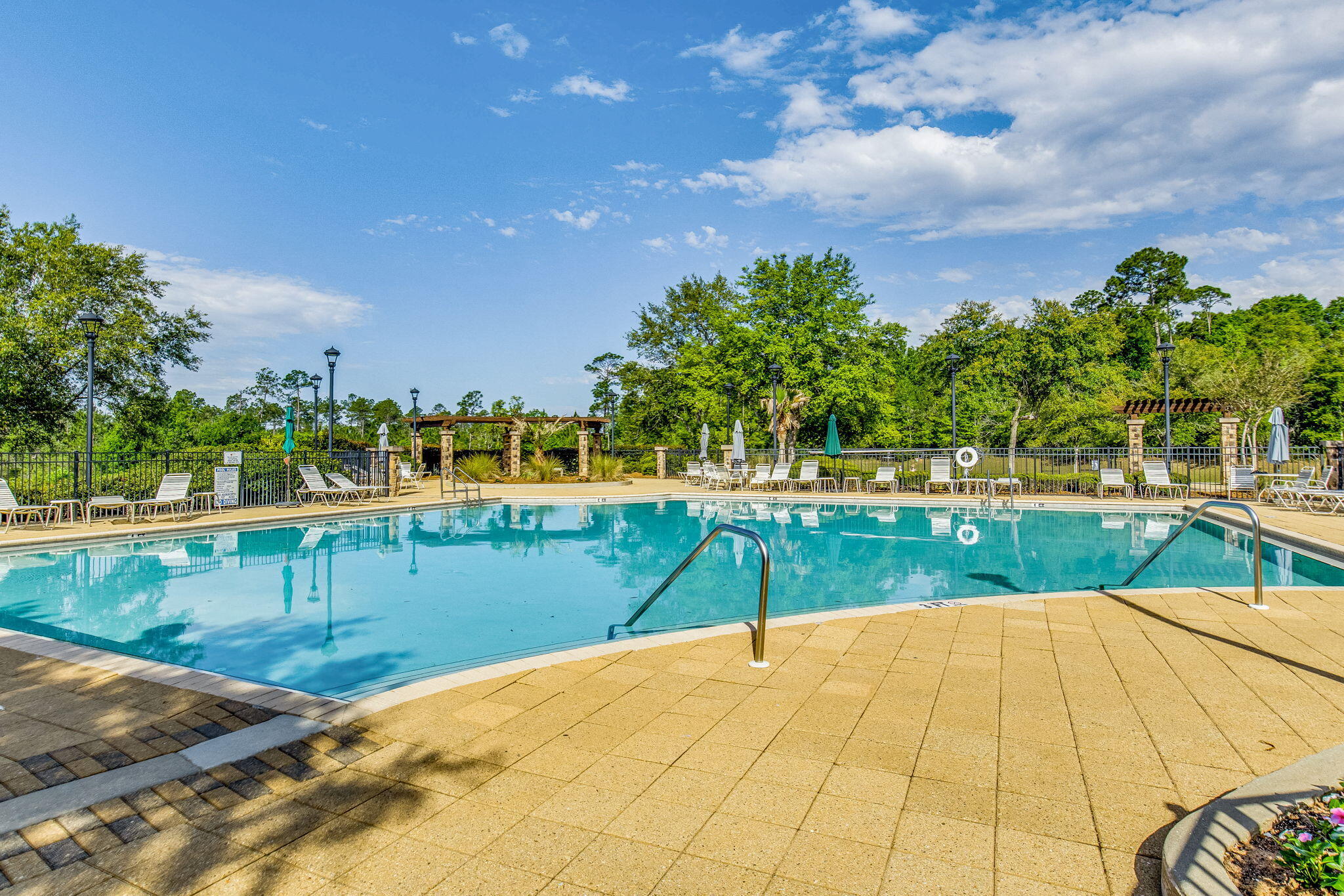 NATURE TRAIL - Residential