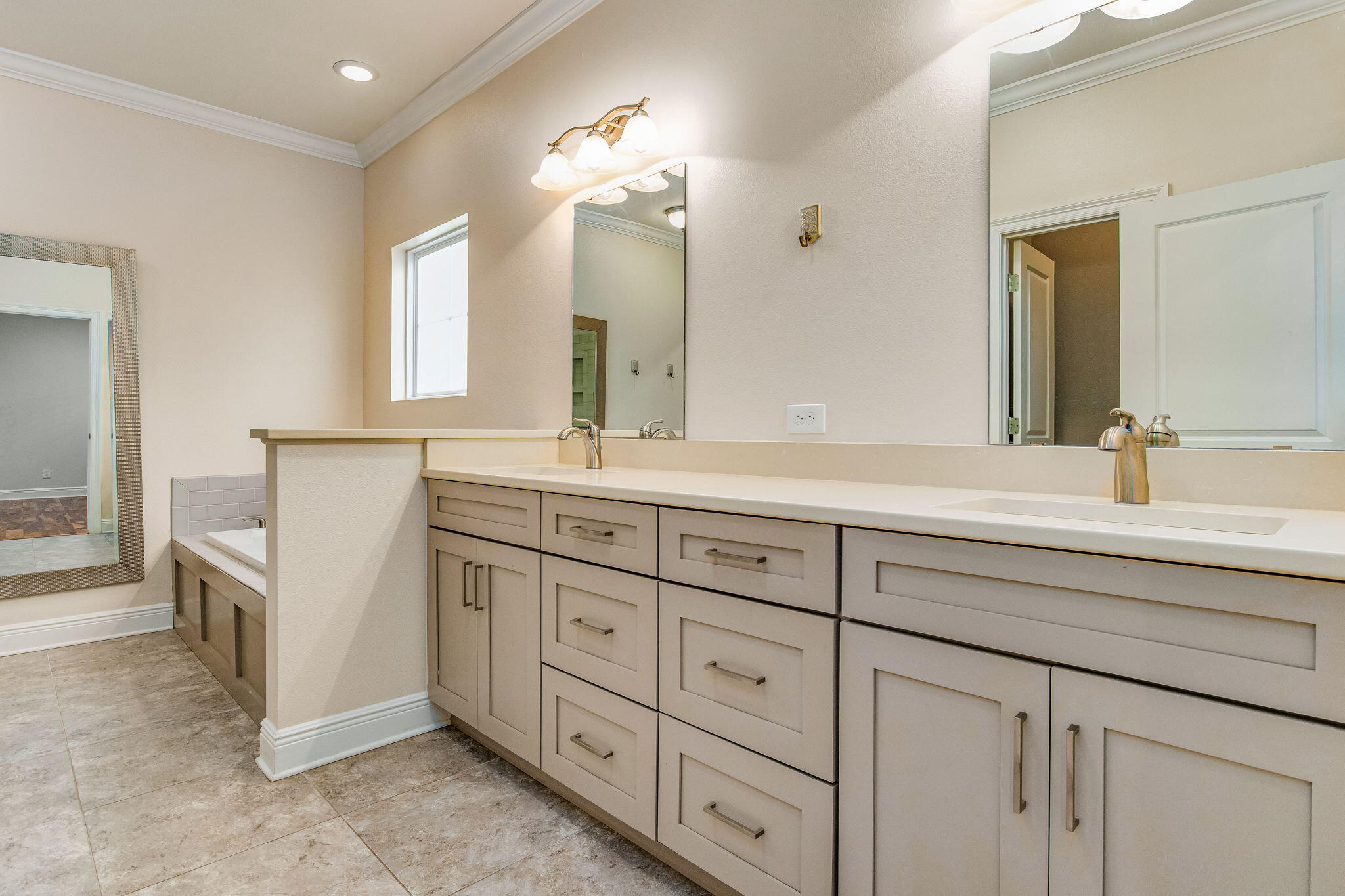 NATURE TRAIL - Residential