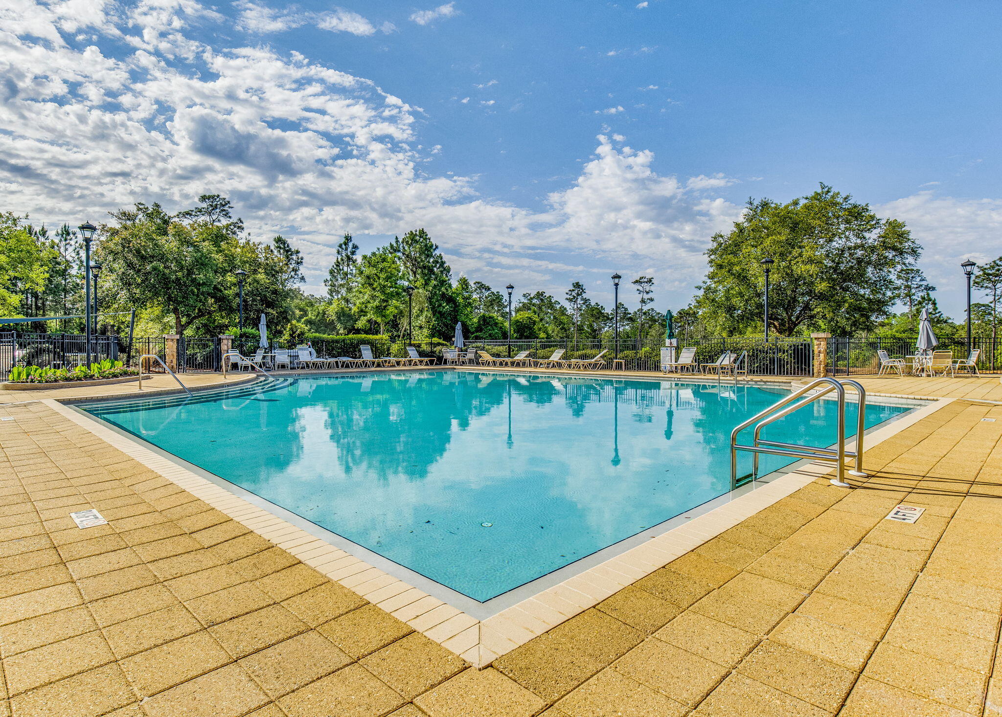 NATURE TRAIL - Residential