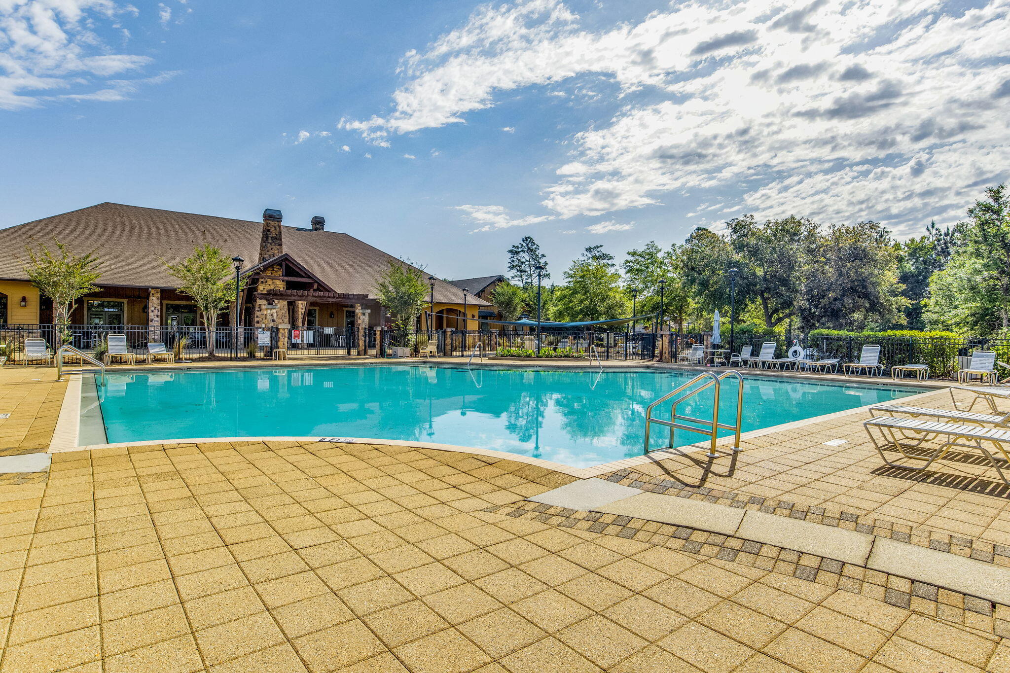 NATURE TRAIL - Residential