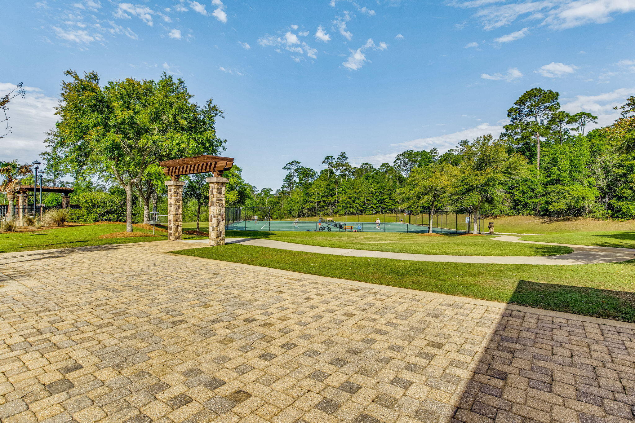 NATURE TRAIL - Residential