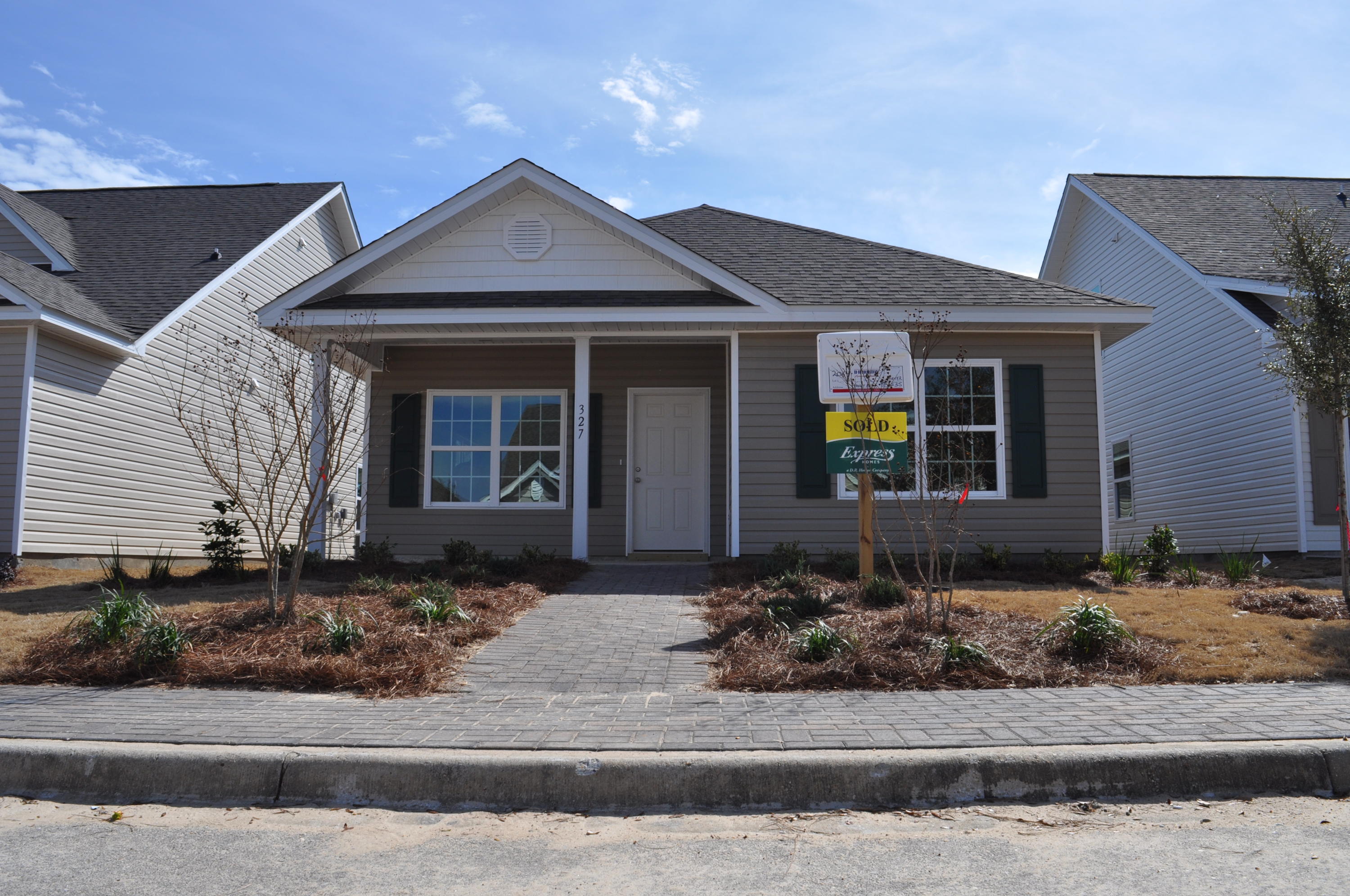 HAMMOCK BAY - Residential Lease