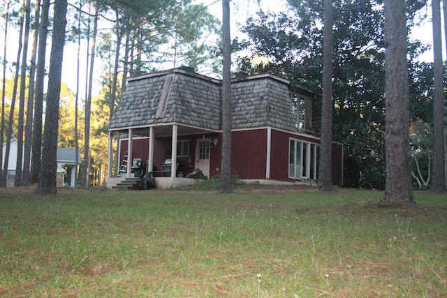 PINE SHORES - Residential