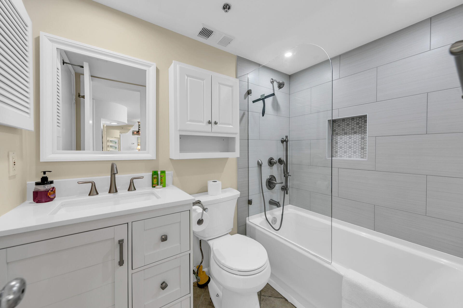 ONE SEAGROVE PLACE CONDO - Residential
